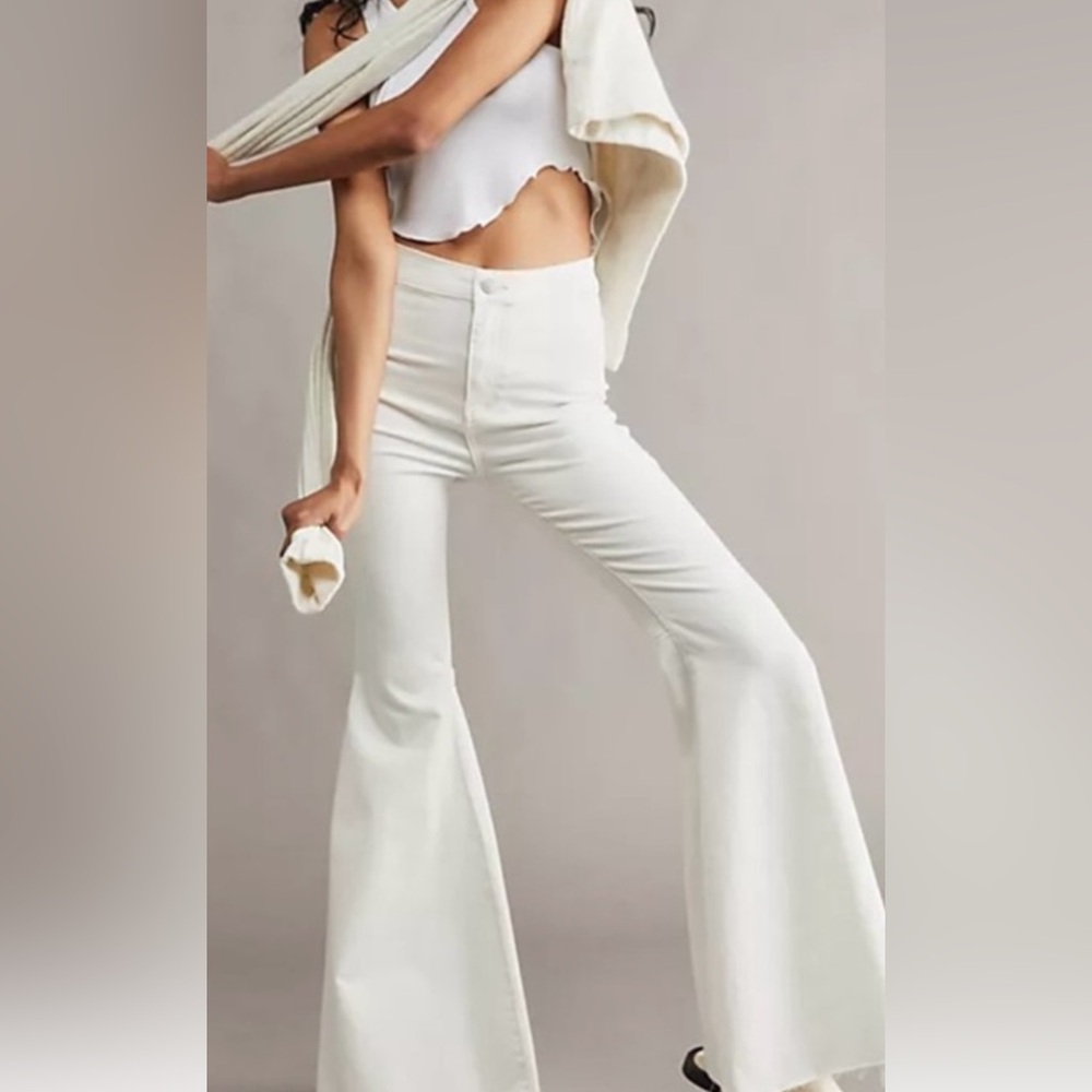 We The Free Bell Bottom Super Flare Jeans - Picture 2 of 14
